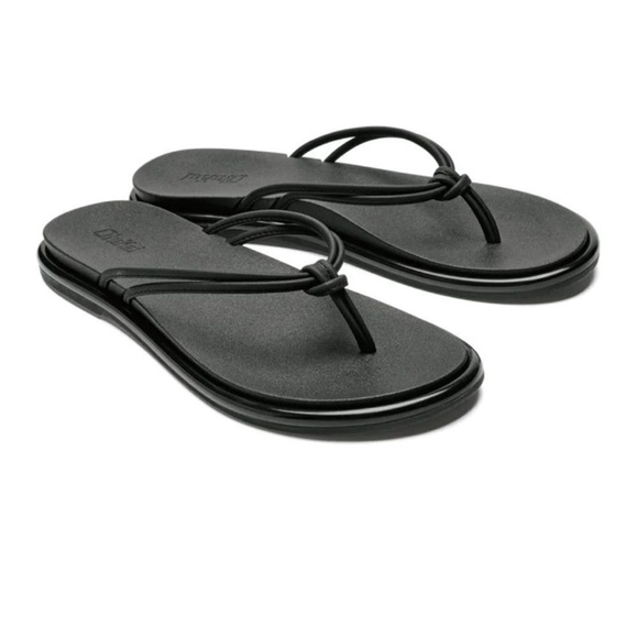NWT OluKai ‘aka Sandals, in Black - Picture 2 of 14